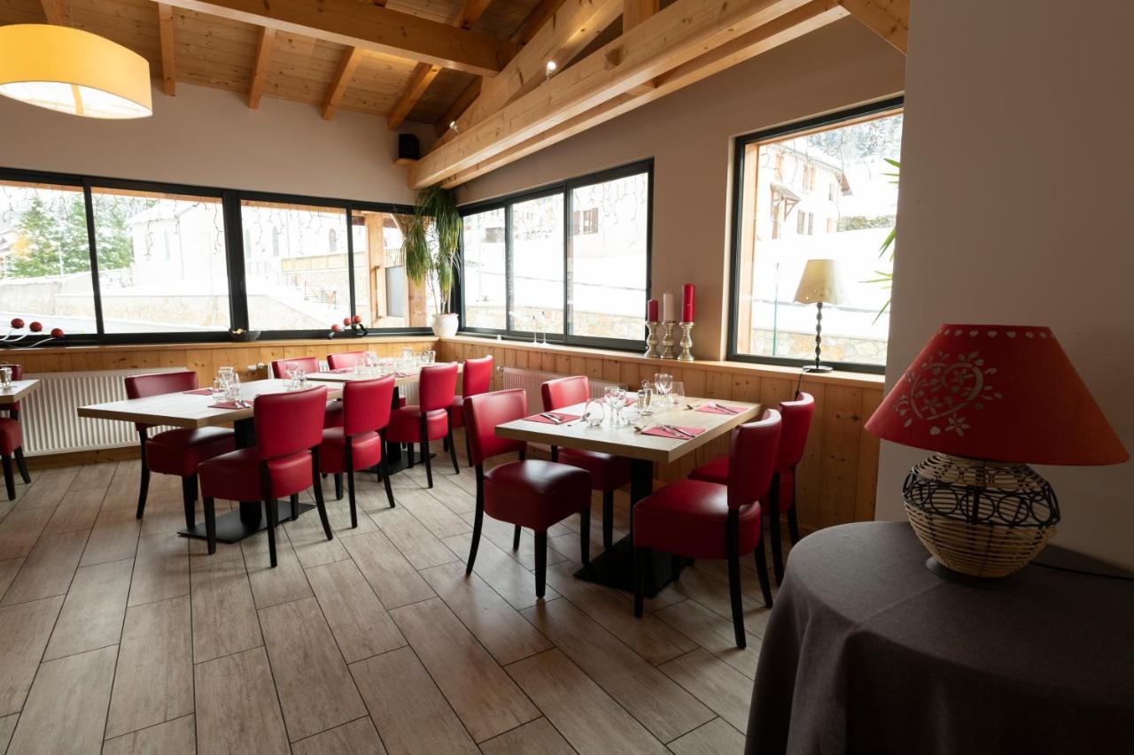 Hotel Restaurant Le Centre Lélex Dış mekan fotoğraf